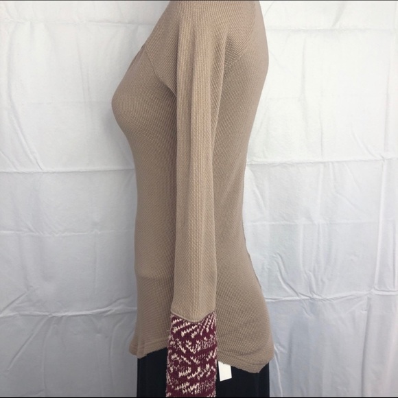 Sold 🌟🌟FREE PEOPLE Henley long sleeve V-Neck stone top S - Picture 8 of 13